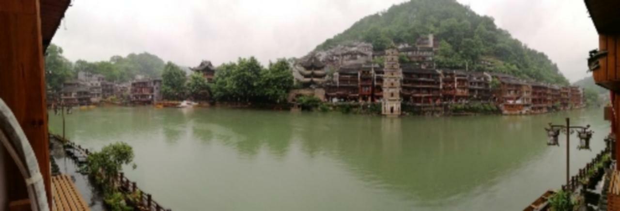 沱江缘民宿 Fenghuang Εξωτερικό φωτογραφία