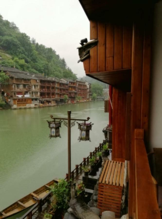 沱江缘民宿 Fenghuang Εξωτερικό φωτογραφία